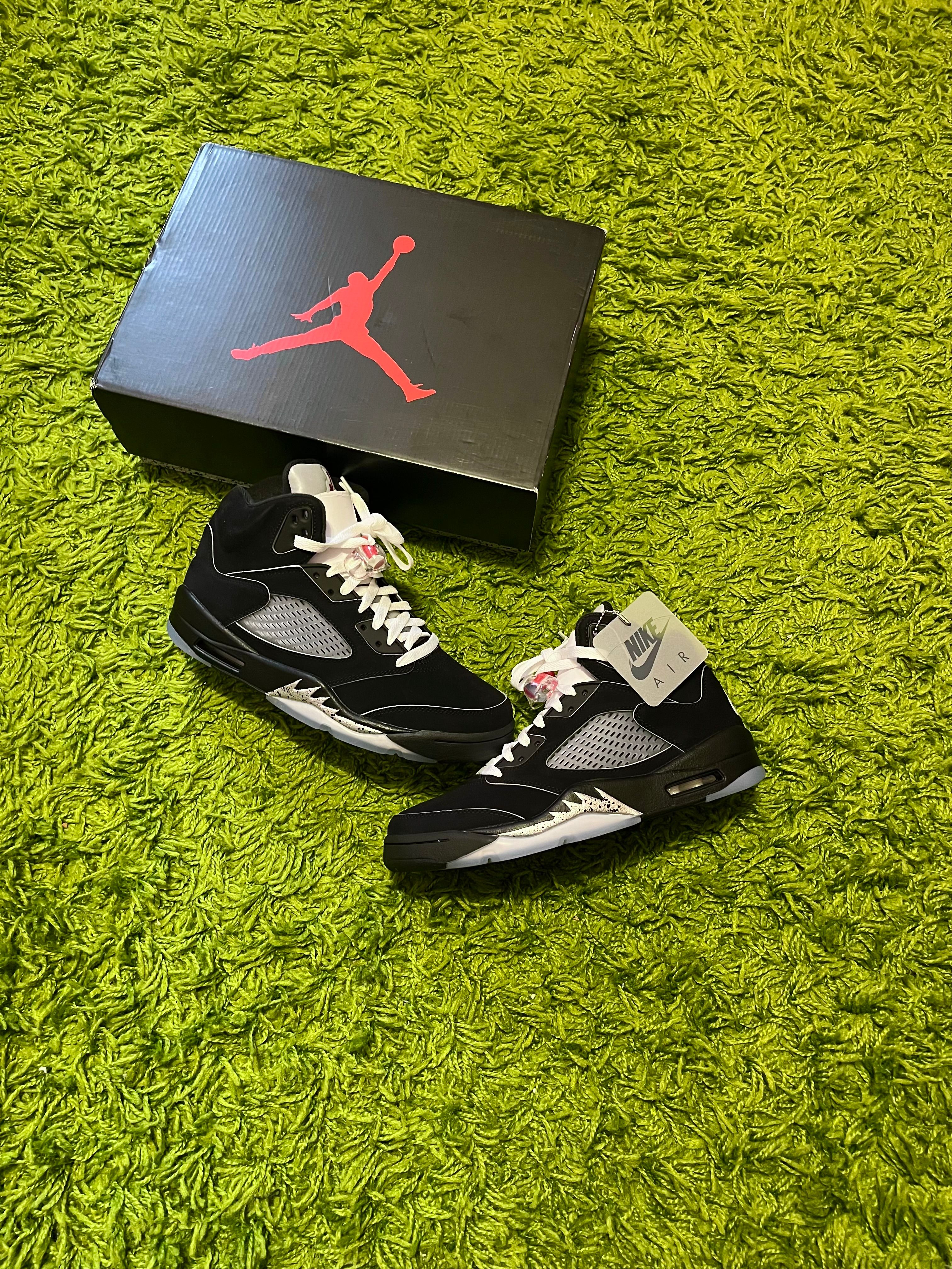 Jordan 5 Black Metallic