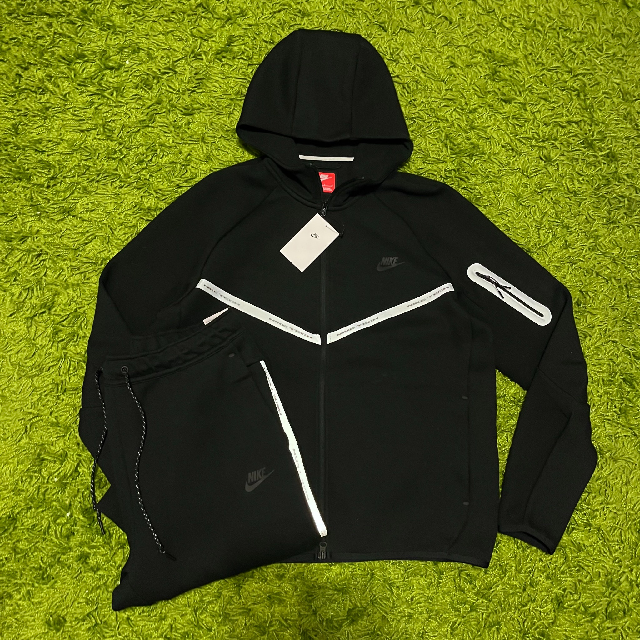Nike Tech Black Reflective Sweatsuit